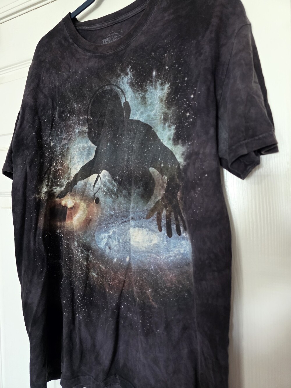 The Mountain DJ Galaxy T Shirt Adult L Tee Black Rave, EDM, turntables 2011